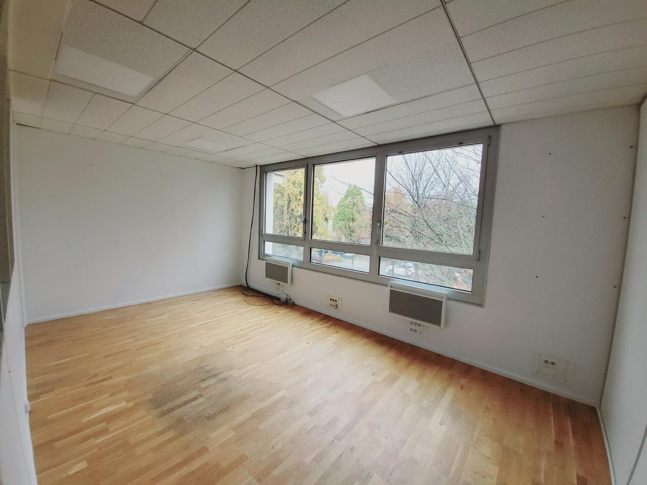 Local d'activité Émerainville 737m² Location local d'activité Émerainville Seine-et-Marne OLACT2204989 2
